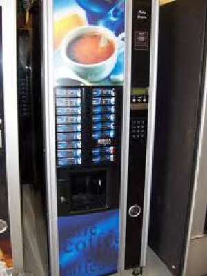 Vand automate cafea Rheavendors si zanussi brio 200 brio 250 venezia