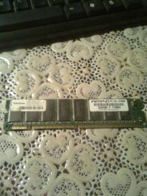Vand SDRAM 512MB mai multe bucati