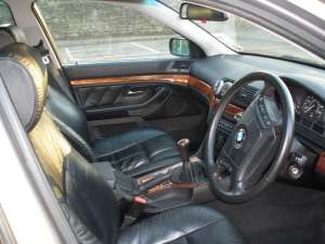 BMW 523i