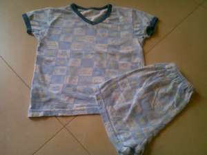 Vand set 4 pijamale de vara,  copii 2 la 4 ani