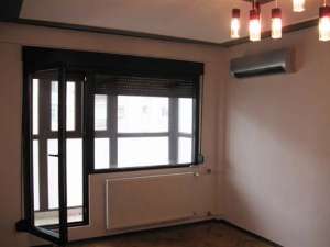 Vand apartament lux 2 camere Basarabiei