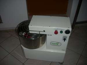 Vanzare malaxoare SPRIRAL 20-30-40 L ,  Stare exceptionala