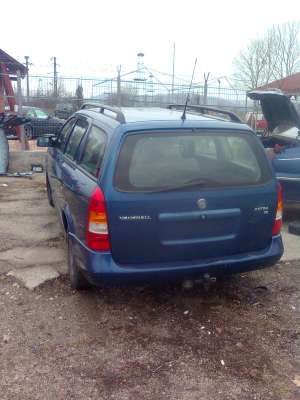 Dezmembrez Opel Astra