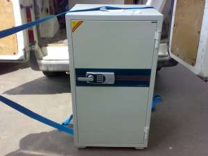 MUTARI  PIANE, PIANINE, MOBILA, SEIFURI 0723955786