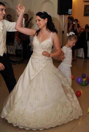Rochie de mireasa & Costum de ginere