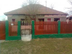 VAND CASA LA TARA