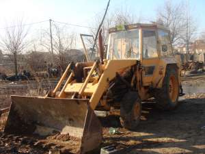 Vand Buldoexcavator MF 50 B