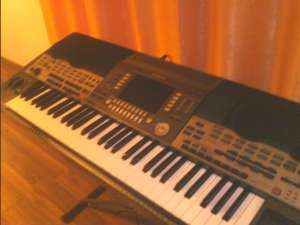 Vand Yamaha Psr 9000 Pret 1000 E neg