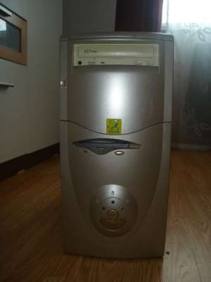 Vand calculator PENTIUM IV complet dotat