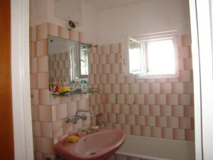Particular vand apartament cu 3 camere decomandat