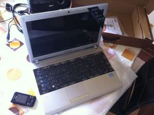 Vand Laptop Samsung RV 518 A03RO nou la cutie / schimb cu tableta