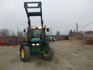 TRACTOR