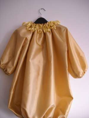 vand costume de legume si fructe