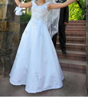 vand rochie de mireasa