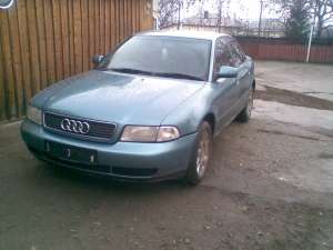 dezmembrez audi a4 1.8 benzina adr an 1998