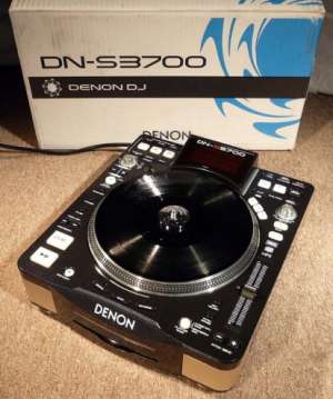 Buy:Allen & Heath Xone:92.570EUR,   AKAI MPC 2000XL.470EUR,   Roland Cakewalk Sonar V Studio 700.180