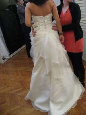 Vand rochie de mireasa Pronovias