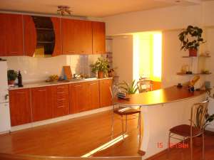 Aprtament  3  cam  deosebit  Intrare racadau , izolat  compet  renovat lux