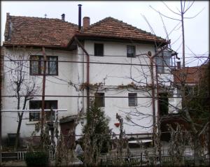 Particular vand casa in zona Mihai Viteazul,   P+E