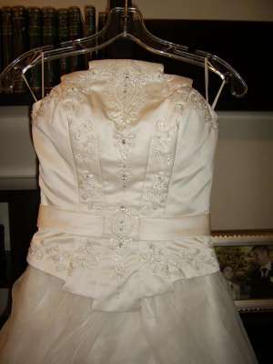 rochie de mireasa bien savvy