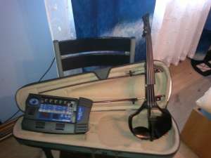 vand vioara cantini vrt5 cu procesor de efecte korg ax100g pret 1200 euro