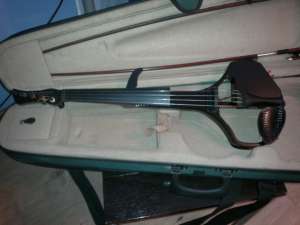 vand vioara cantini vrt5 cu procesor de efecte korg ax100g pret 1200 euro