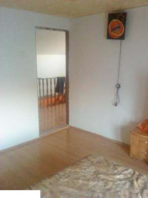 Vand urgent casa cu etaj