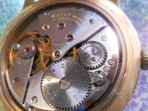ceas aur 18 k