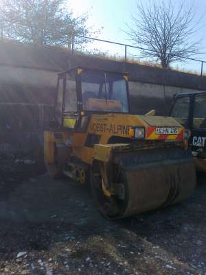 vand cilindru compactor
