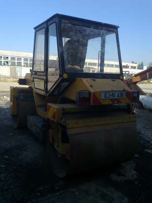 vand cilindru compactor