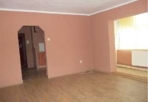 Apartament 3 camere,    zona centru