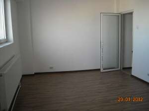 Apartament 3 camere de vanzare