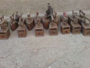 Vand  colectie fiare de calcat vechi