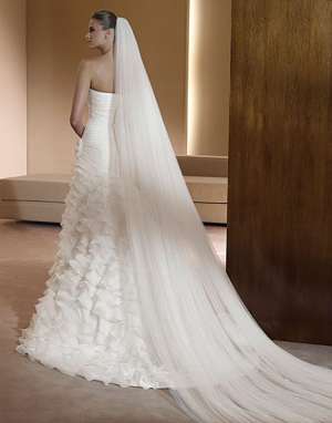 Vand Rochie Mireasa Pronovias 2011