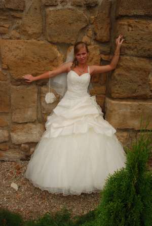 vand rochie miresa