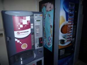 Vand automate de cafea Zanussi si Rheavendors second-hand
