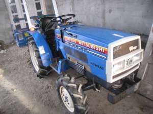 vand tractoras  japonez  mitshubishi 4x4