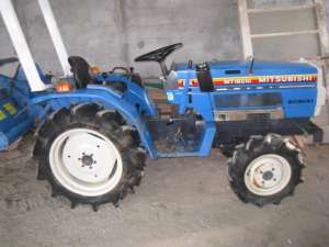 vand tractoras  japonez  mitshubishi 4x4