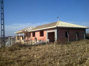 CONSTRUIM CASE ,  VILE LA ROSU SAU LA CHEIE