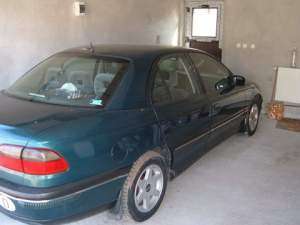 Dezmembrez Opel Omega