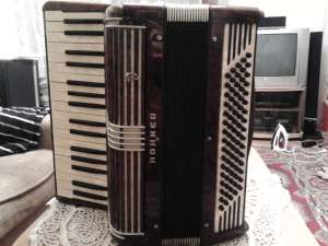 Vand Acordeon Hohner Verdi II in vergea,   bandonat 8/80