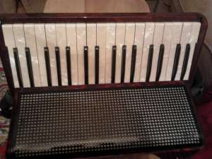 Vand Acordeon Hohner Verdi II in sita,   bandonat 8/80