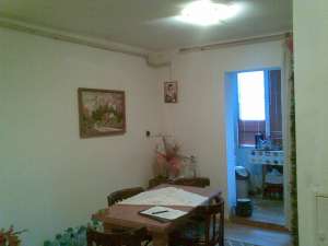 oferta APARTAMENT 3 CAMERE zona STADION 72mp 29000 euro neg