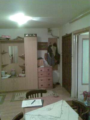 oferta APARTAMENT 3 CAMERE zona STADION 72mp 29000 euro neg