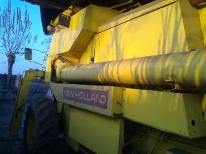 vind combina new holland 8050
