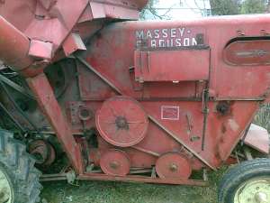 vand combina  de  treierat  marca  massey ferguson