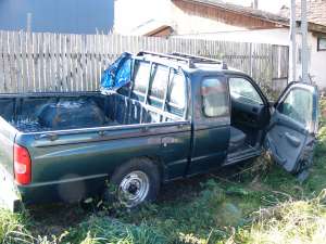Vand Mazda B2500 avariata