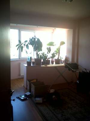 INCHIRIEZ APARTAMENT CU 2 CAMERE