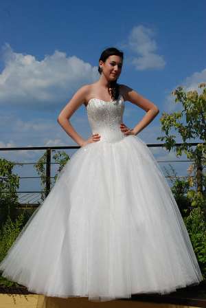 vand rochie de mireasa