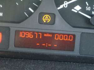 VAND PIESE BMW 320d BENZINA E46 ELEMENTE CAROSERIE,    CHIULOASA,    CUTIE VITEZE MANUALA 5 TREPTE  